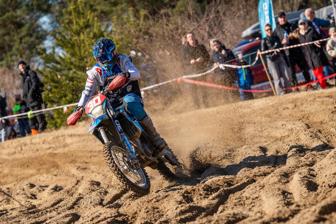 Startuoja Lietuvos Cross Country čempionatas Kairių poligone