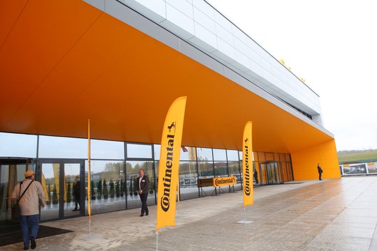 Šimtamilijoninės investicijos negelbėjo: vokiečių milžinė traukiasi iš Lietuvos