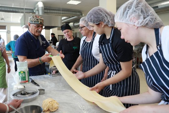 Pameistrystė – kai profesijos mokomasi darbo vietoje