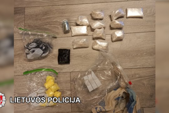 Klaipėdoje teismui perduota byla dėl neteisėto disponavimo labai dideliu psichotropinių medžiagų kiekiu