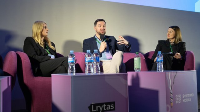 Švietimo centre – pedagogas: prisitaikyti reikia ne tik prie technologijų
