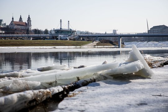 Artėjant savaitgaliui – nemaloni sinoptikų žinia: sulauksime šlapdribos ir lietaus