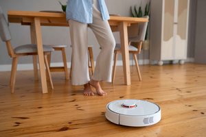 Kaip per savaitgalį lengvai „iššvarinti“ namus be streso?