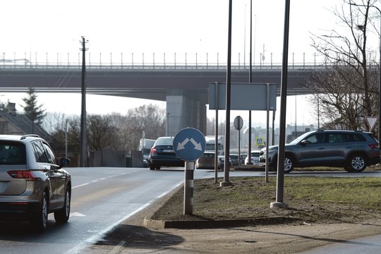 Svarbioje Kauno gatvėje vėl padaugėjo eismo įvykių – vairuotojai raginami būti budrūs