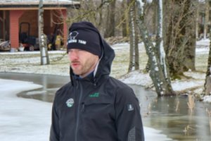 Garsiajam ūkininkui Petrui Šiaučiūnui – dar vienas smūgis: į ūkį atvyko pareigūnai