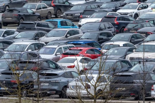 Vienoje sostinės gatvių laikinai uždaromos dvi stovėjimo aikštelės