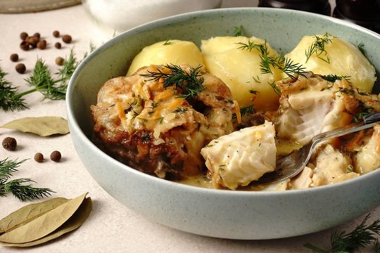 Pasakiško skonio jūros lydeka: į vaikystę visad sugrąžina vienas mėgstamiausių žuvies patiekalų