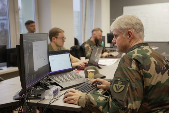 Kai mūšio laukas – žmonių protai: šauliai imasi veiksmų