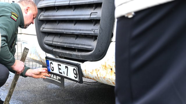Paviešino neeilinį būdą, kaip bandoma apeiti sankcijas: baltarusiai tam įsirengė modernią sistemą 