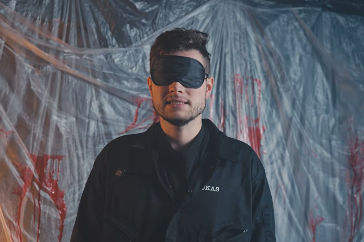 Šokiruojantis pasirinkimas: 1000 eurų ar konkurento išmetimas – dalyviai prarado žadą.<br> Stop kadras.