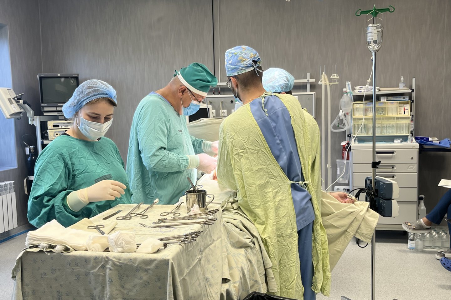 Agnė savanoriauja Ukrainoje, daugiausia medicinos srityje.<br> Asmeninio archyvo nuotr.