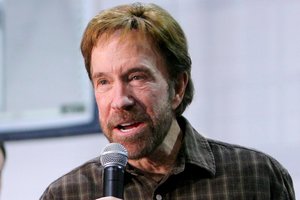 Atskleisti Chucko Norriso turtai: uždirbtos sumos atima žadą