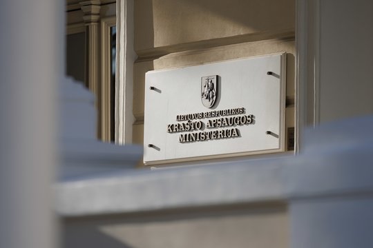 Prokuroras: krašto apsaugos sistemos atstovo galimas papirkimas susijęs su pastato remontu