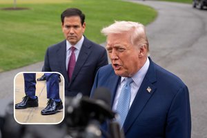 Internautai juokiasi iš M. Rubio batų: D. Trumpo dovana pasirodė per didelė