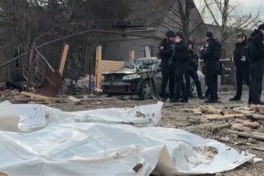 Dronų ataka Zaporožėje pražudė vyrą ir moterį: iš po griuvėsių gelbėtos jų dukros