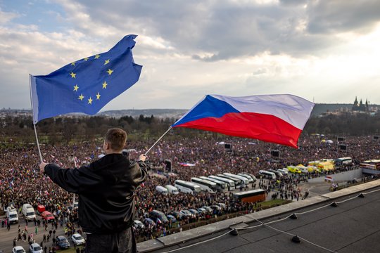 Tūkstančiai čekų protestavo prieš A. Babišo vyriausybę
