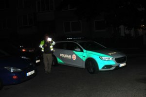 Kaune girta 23 metų lakstūnė sukėlė masinę avariją: suniokoti 3 automobiliai