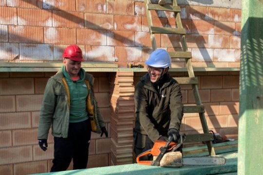 „Viskas pamatuota“. Ar tikrai egzistuoja užuolaidos, atsparios katinų draskymui? 