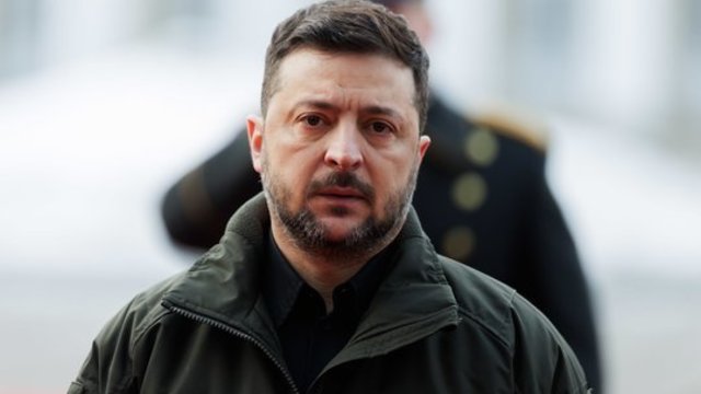 Rusija bando stiprinti puolimą Ukrainoje: V. Zelenskis prakalbo apie vienintelį apčiuopiamą rezultatą