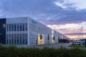 Survey: businesses give their efficiency a 7 out of 10 and see biggest potential in infrastructure