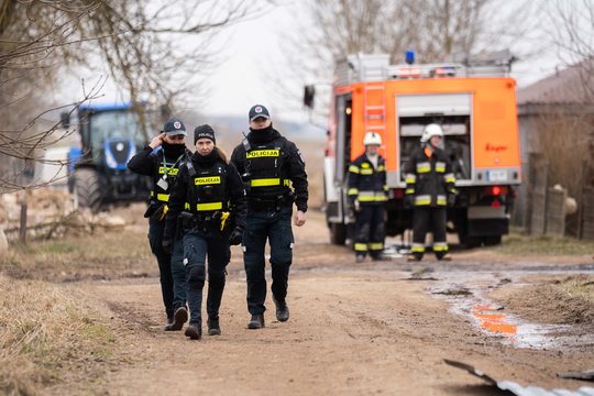 Kauno r. į dangų kyla juodų dūmų stulpas: pranešama apie didelį gaisrą