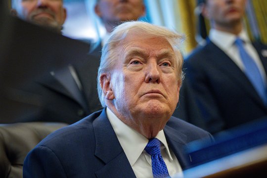 Irano karas. Iš D. Trumpo – mįslingi signalai dėl derybų su Iranu