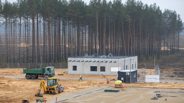Lenkijai priešinantis poligonui – kokių veiksmų gali imtis Lietuva: valdantieji gali sau pakišti koją