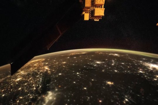 Užfiksavo, kaip smūgiai Ukrainoje atrodo iš kosmoso