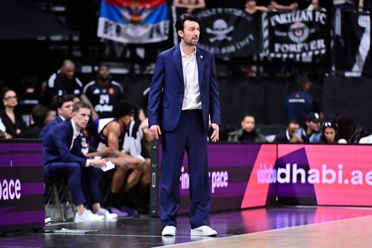 Su F. Tabellini atsisveikinęs „Paris Basketball“ trenerio pareigas perdavė 28-erių strategui