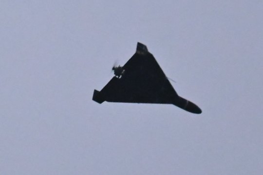 Liudytojas apie galimai nukritusį droną: prižadino garsas, panašus į „Shahed“, netrukus pasigirdo sprogimas