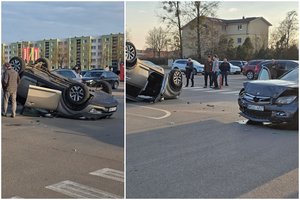 Po susidūrimo prekybos centro aikštelėje Jonavoje vienas automobilis apvirto: „Kaip taip įmanoma?“