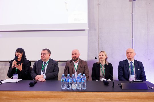 Mitai byra: jau kelis metus tėvai nustemba išgirdę, kad ne visi norintieji patenka į profesinę mokyklą