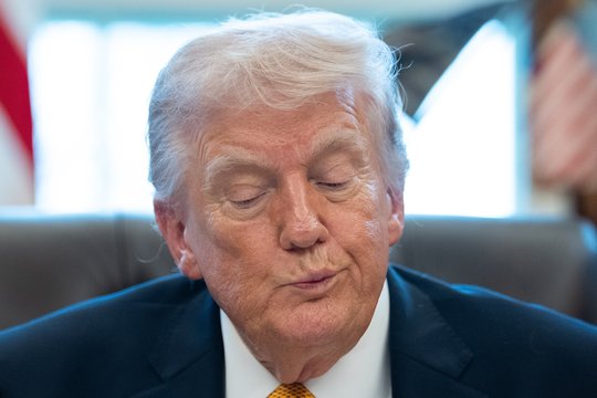 D. Trumpo žinia supurtė rinkas dar prieš jai pasirodant: per kelias minutes uždirbo dešimtis milijonų