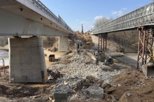 Kaune griūva senasis tiltas: vairuotojai galėjo stebėti išskirtinį reginį 