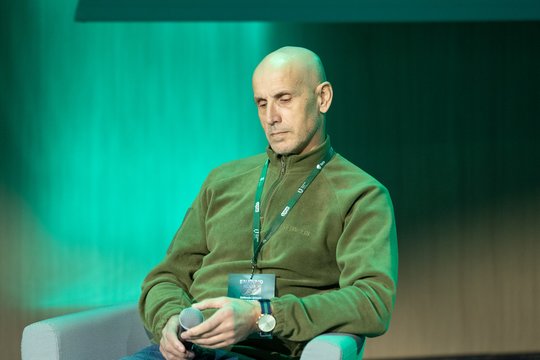 Dronų ekspertas ir pilotas apie incidentą Varėnos r.: faktas, kad atskris ir dar vienas, ir tėkšis į gyvenamąjį pastatą