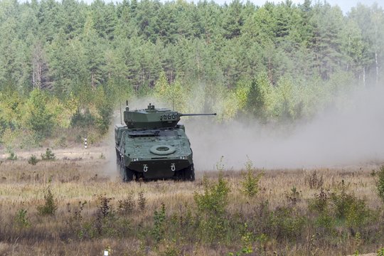 Apklausa: beveik du trečdaliai gyventojų pritaria naujų poligonų steigimui ar esamų plėtrai