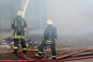 Gaisras Kauno rajone: liepsnos nuniokojo poilsio sodybą