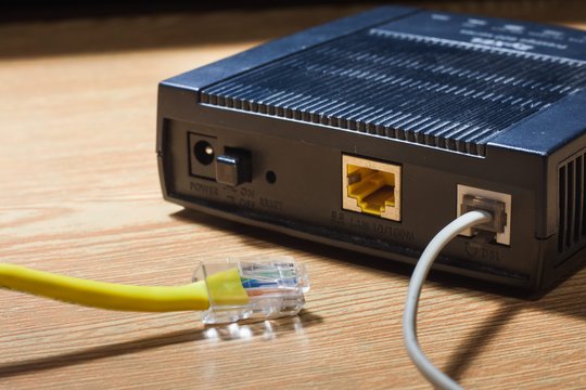 Tyrimas: dauguma nežino, ką privalu padaryti, kad internetas namie veiktų gerai