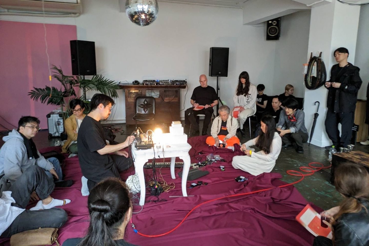 Dainininkės T.Minekawos ir T.Kawaguch duetas „Jaunoje muzikoje“ pristatys projektą „Ato no Mae“ (liet. „Prieš pėdsaką“).