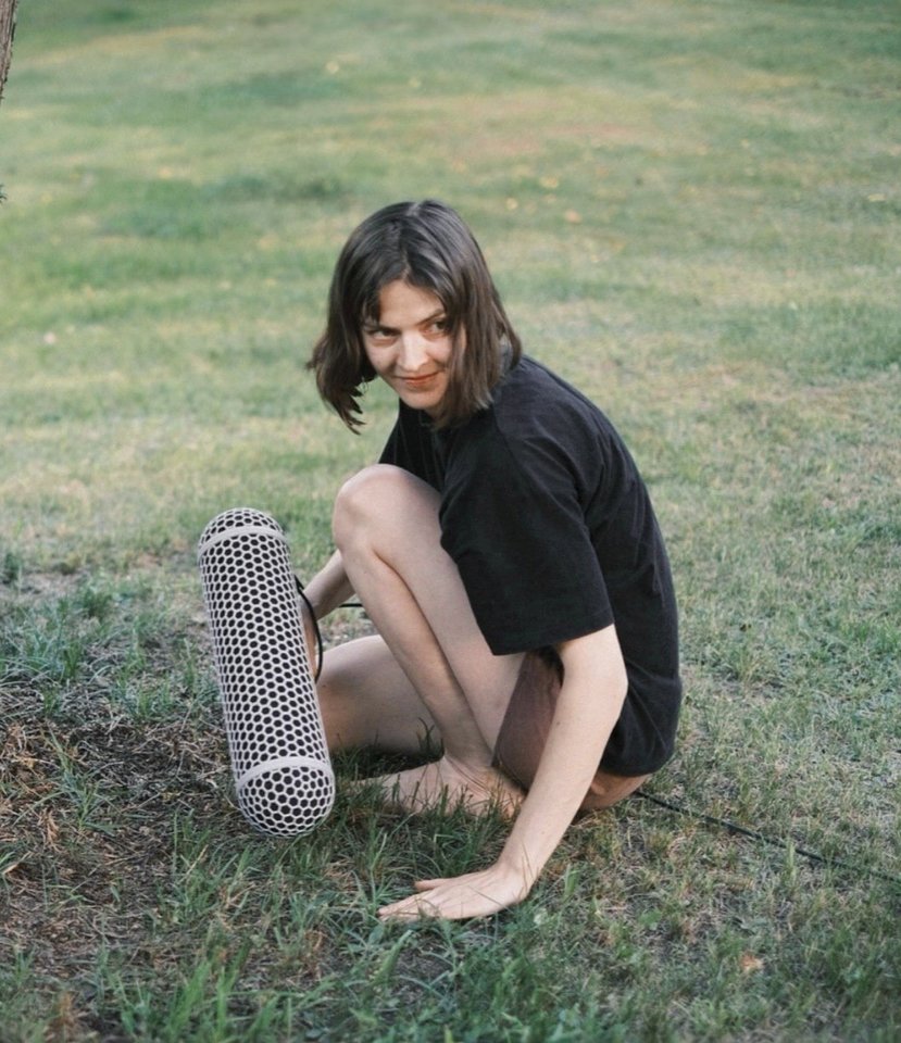 Briuselyje gyvenanti M.R.Kudabaitė-emer tyrinėja garsą meditacinėje dub erdvėje, besiskleidžantį per lėtus balso, boso ir atmosferos kismo procesus.<br>Konrado Z nuotr.