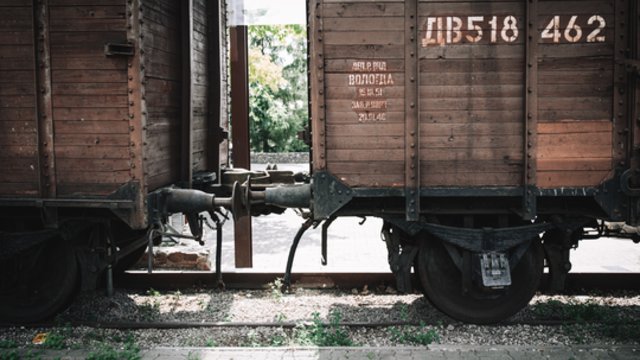 Per 30 tūkst. tremtinių, iš kurių dauguma nebegrįžo į tėvynę: Lietuva mini skaudžią sukaktį