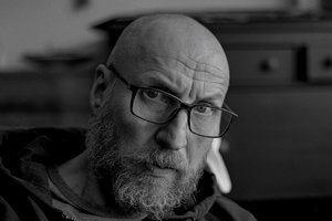 „Žiūrime vienas į kitą per šimto metų nuotolį“: S. Parulskis apie Vilnių S. F. Fleury ir savo fotografijose