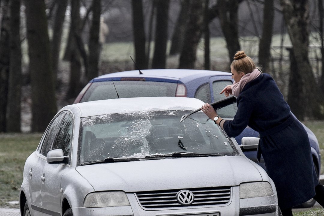 Sinoptikų žinia dėl kritulių ir šaltuko: naktimis termometrai kris žemiau 0 
