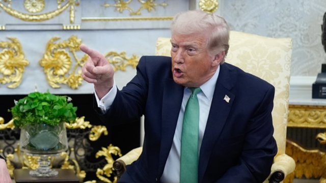 D. Trumpas prakalbo, kodėl Iranas neigia taikos derybas: užsiminė apie baimes