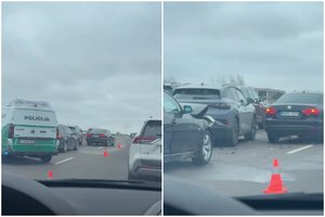 Masinė avarija greta Klaipėdos: 6 automobilių susidūrimas sutrikė eismą