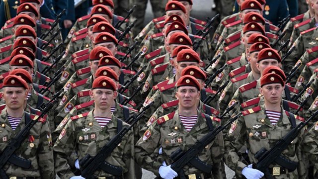 „Rusija neturi galimybių kariauti su NATO“: B. Bražė – apie nuotaikas Latvijoje ir konflikto baimę