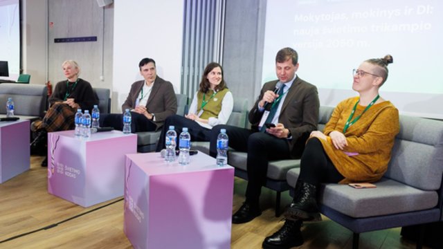 Į mokyklas įsisukusio dirbtinio intelekto greitis nemažės: atsiranda nauja supratimas tarp žmogaus ir techologijos