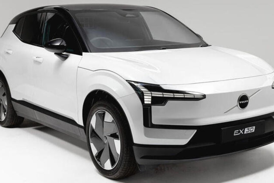 „Volvo“ pristatė greičiausią pasaulyje furgoną: įvardijo kainą