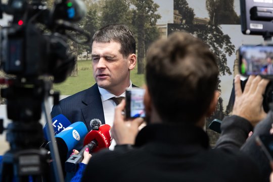 Po balsavimo dėl poligono R. Žemaitaitis nesijaudina dėl koalicijos ateities: man gaila pačių socialdemokratų