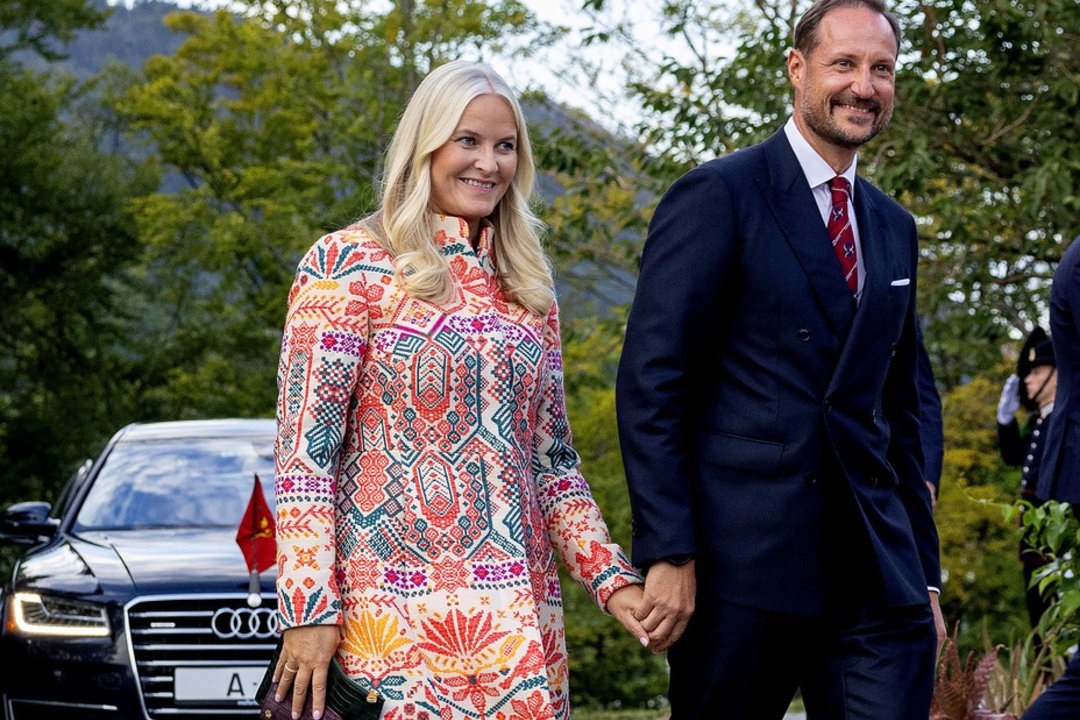 Šokiruojanti krizė rūmuose: sunkiai serganti Norvegijos princesė galimai netenka ir vyro meilės